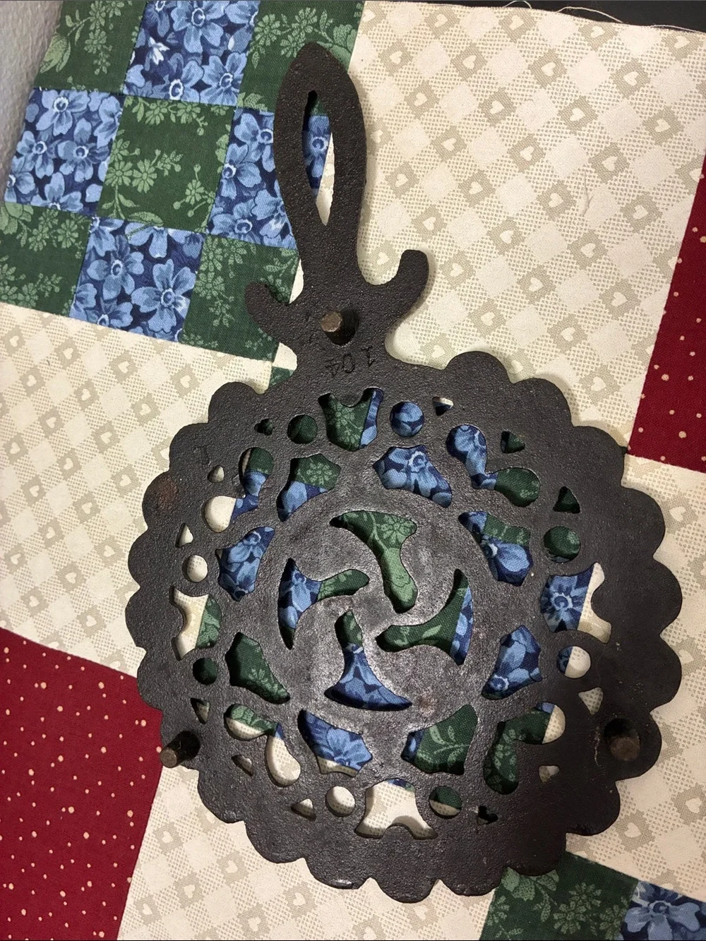 Decorative Black Cast Iron Wall Hook Trivet
